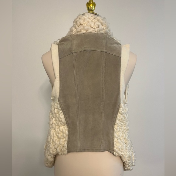 Miha Open Loop Ivory/Grey Vest - Picture 6 of 9